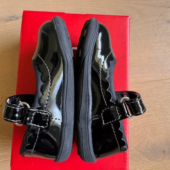 See Kai Run Black Dress Shoes for Kids - Picture 2 of 4